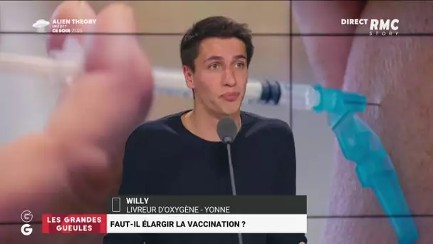 Vaccins boudés par certaines personnes âgées: "un caprice de riches", estime l'étudiant Maxime Lledo