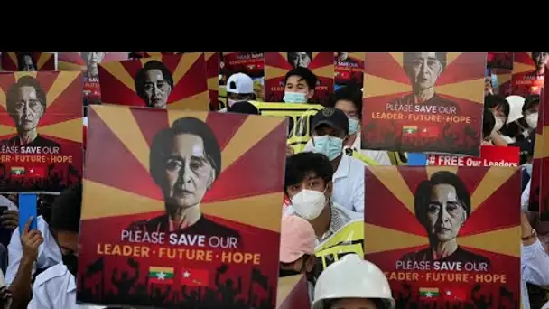 L'ex-dirigeante birmane Aung San Suu Ky comparaît en personne devant la justice