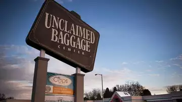 Dans ce magasin, les bagages perdus retrouvent une seconde vie !