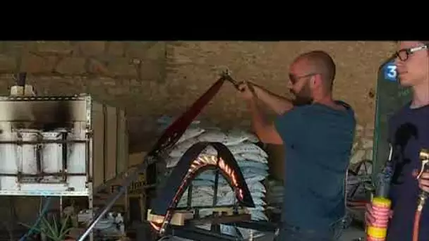 Ardèche / Portrait d&#039;un souffleur de verre champion de France