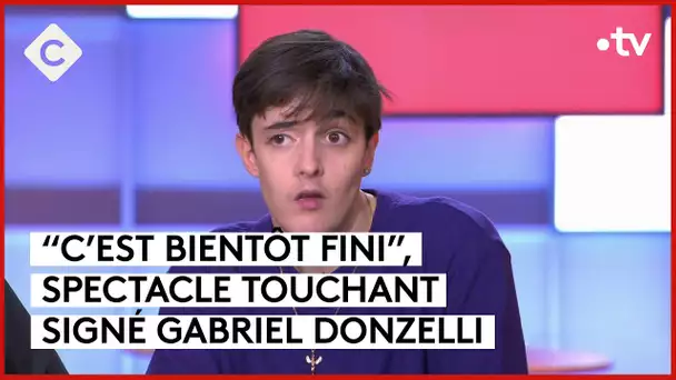 Gabriel Donzelli, sa guerre sur scène - C à vous - 08/12/2023