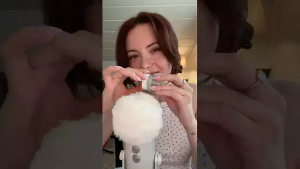 ASMR tout en douceur pour des frissons ~ mouth sounds / bruits de bouche #asmr #mouthsounds