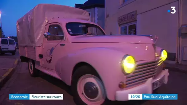 Rosette, la voiture vintage d'une jeune fleuriste ambulante sur les routes du Béarn