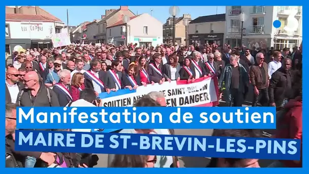 Manifestation de soutien au maire Saint-Brevin-les-Pins, Yannick Morez