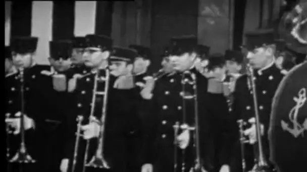 Les troupes de marine "la marche de Saint Cyr"