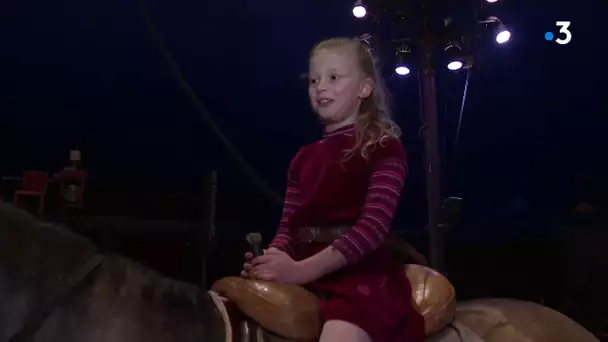 Le cirque Pagnozoo présente son nouveau spectacle au Haras de Besançon