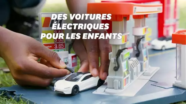 Ces petites voitures électriques pour enfants les sensibilisent à l'environnement