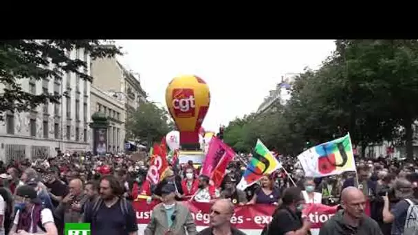 Manifestation anti-gouvernementale à Paris pour le 14 Juillet