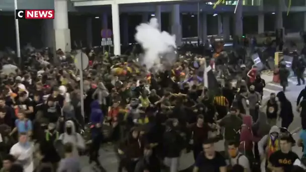 Catalogne : violents heurts à Barcelone après la condamnation de leaders indépendantistes