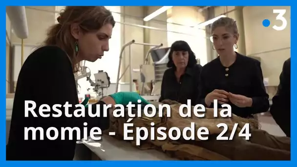 Restauration de la momie du Musée de Picardie : au C2RMF à Versailles - Ep. 2/4