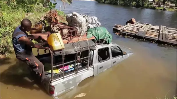 Ce taxi tombe à l'eau, le Hilux va-t-il redémarrer ? 😨😨