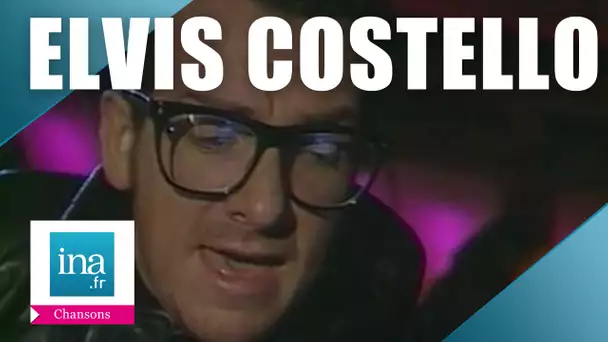 Elvis Costello "Baby turn around" (live officiel) | Archive INA
