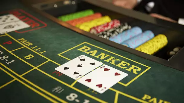 Why Should You Play Different Variations of Blackjack Online?