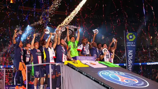 The celebration for the 1️⃣1️⃣th championship in the Paris Saint-Germain history! ❤️💙