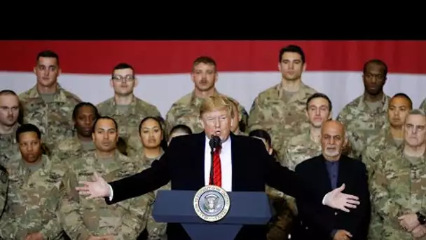 En visite en Afghanistan, Trump annonce la reprise des négociations avec les Taliban