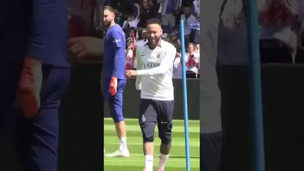 😂 Mbappé atomise Hakimi à Pierre-feuille-ciseaux #shorts