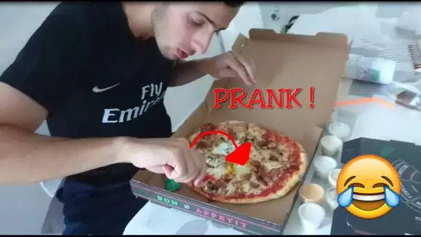 J&#039;AI MIS DU PIMENT DANS SA PIZZA ! PRANK