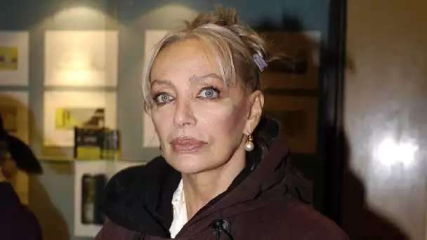 Marie Laforêt agacée par une question de Jean Pierre Foucault sur la Suisse