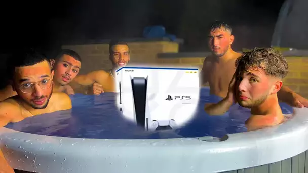 LE DERNIER QUI SORT DU JACUZZI GAGNE UNE PLAYSTATION 5 ou 1000€ !