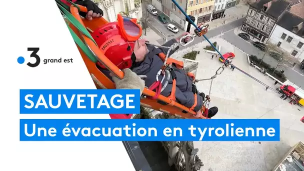 Pompiers : une évacuation à 40 mètres de haut depuis la cathédrale de Troyes