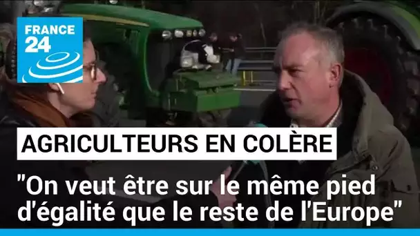 Agriculteurs : 8 points de blocage sur les autoroutes menant à Paris • FRANCE 24