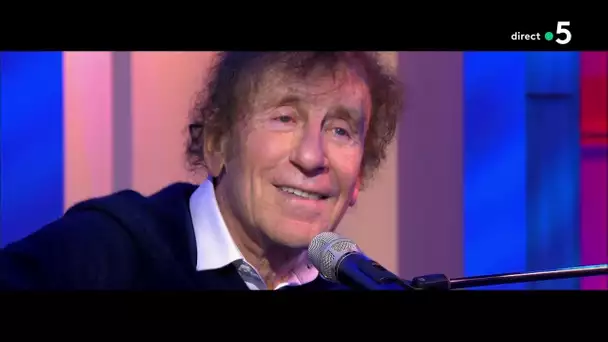 “La vie ne vaut rien” - Alain Souchon en live sur la scène de C à vous - 28/11/2022