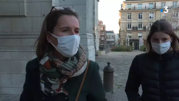 Témoignages de fidèles dimanche 29 novembre avant la messe à la cathédrale Notre-Dame de Rouen