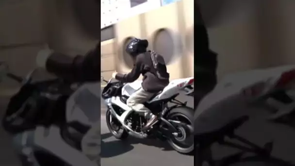 Un motard adepte de la vitesse