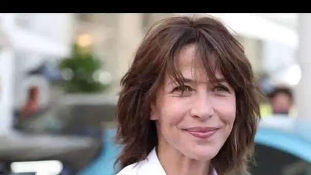 PHOTOS : Expatrié à Tahiti, amoureux et papa de 3 enfants, l'ex de Sophie Marceau a...