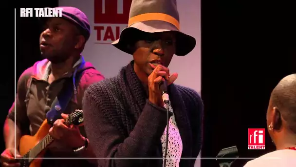 Fredy Massamba & Gasandji - 'Lobelanga' (Live)
