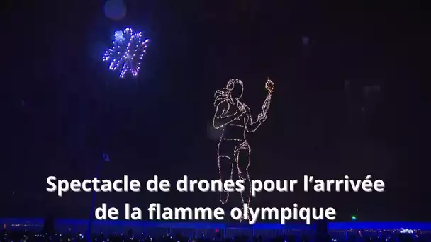 Flamme olympique à Marseille : spectacle de 800 drones pour l'arrivée du Belem