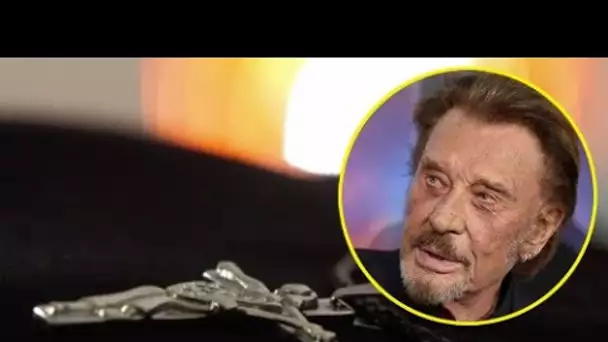 Johnny Hallyday : comment les médecins ont tout fait pour le maintenir en vie avant sa...