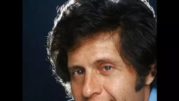 Joe Dassin pourrait avoir 81 ans aujourd&#039;hui  Ses enfants, deux femmes, cause du d écès