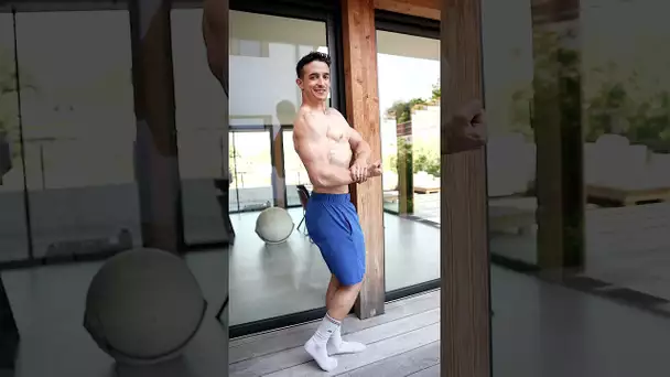 Posing like Arnold Schwarzenegger !! 🔥