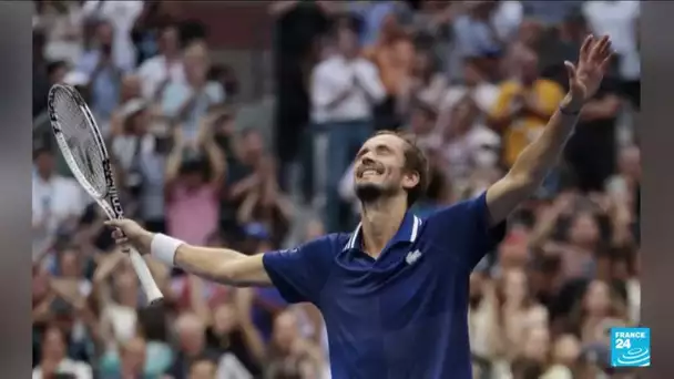 Medvedev s'adjuge l’US Open et brise les rêves de Grand Chelem calendaire de Djokovic