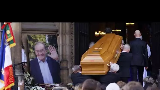 Obsèques de Jean-Pierre Pernaut : la famille TF1, des politiques et des anonymes lui disent adieu