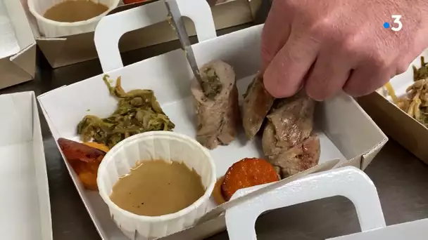 Ecole : des étudiants apprennent à faire des plats "A emporter"