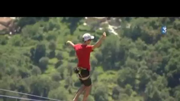 Record du monde de slackline à Saint-Jeannet