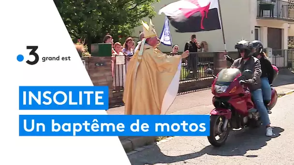 Ces motards se font bénir avec leurs motos