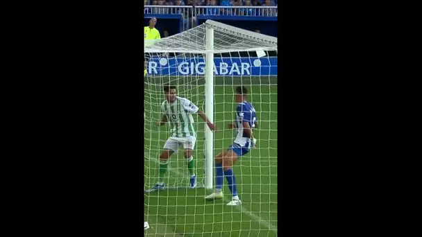 AYOZE PÉREZ adelanta al Real Betis 💚🤍 #shorts