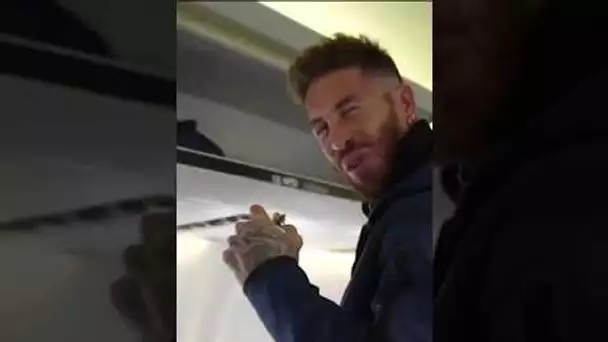 💺💺  Quand Kylian Mbappé et Sergio Ramos jouent la place près du hublot à "Pierre Feuille Ciseaux"