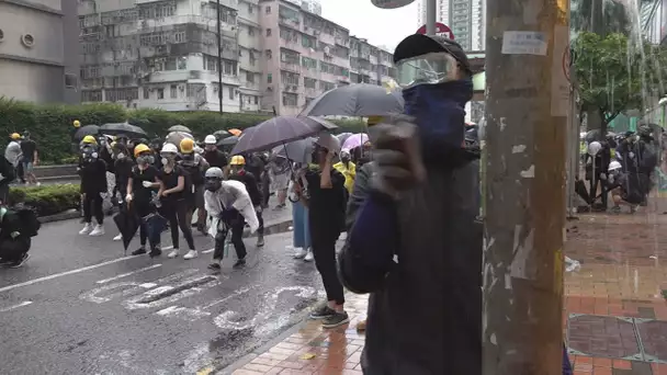 Hong Kong : les manifestants reviennent au cash pour contourner la surveillance de l'Etat. ABE-RTS