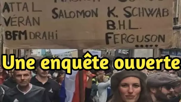 Pass sanitaire : une femme brandit une pancarte antisémite lors d’une manifestation.