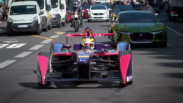 Une Formule 1 dans les rues de Paris