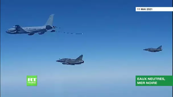 Un chasseur russe Sukhoï escorte trois avions français au-dessus de la mer Noire