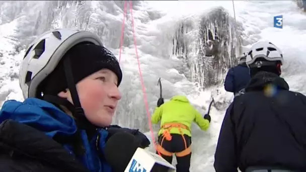 Métabief : escalade sur une cascade de glace artificielle