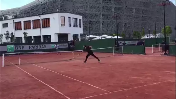 Cyril Hanouna affronte Gael Monfils au tennis