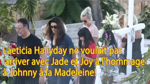 Laeticia Hallyday ne voulait pas arriver avec Jade et Joy à l’hommage à Johnny à la Madeleine !