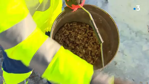 Déneigement, la commune de Doubs teste un produit plus écolo que le sel