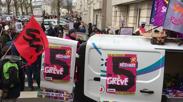 A Angers, les manifestants réclament la libération de trois lycéens